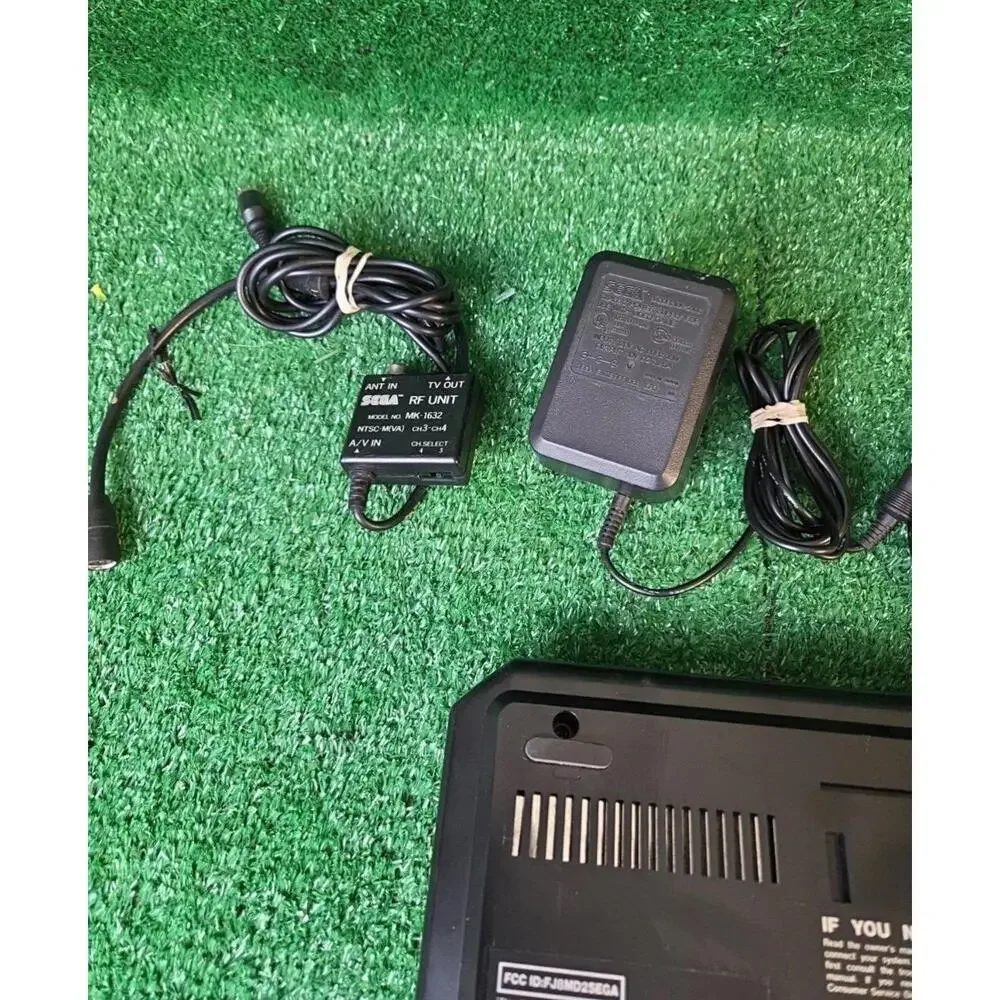 Sega Genesis Model 2 Console & Controller MK-1631 TESTED